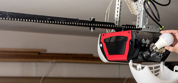 automatic garage door opener repair in Miami Lakes